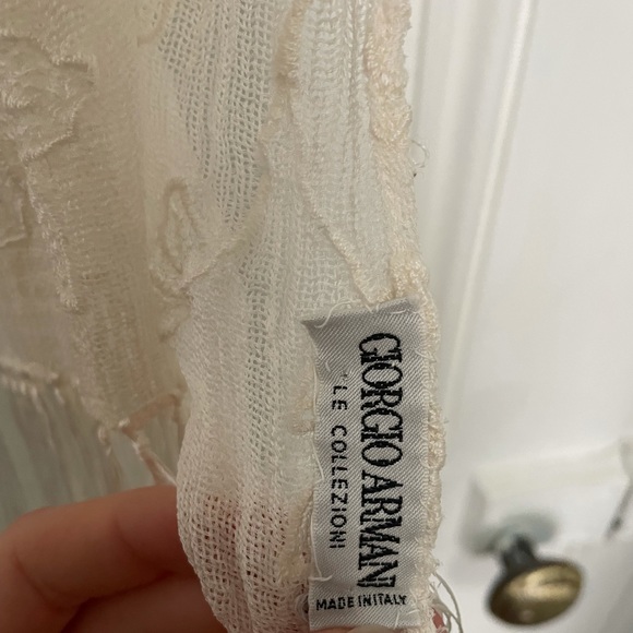 Stunning vintage Giorgio Armani Le Collezioni silk scarf - Picture 2 of 5